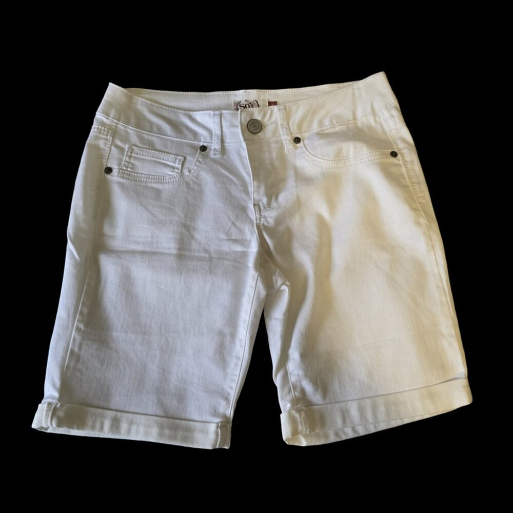 NWOT Junior's Size 9 SO Jeans White Bermuda Shorts‎